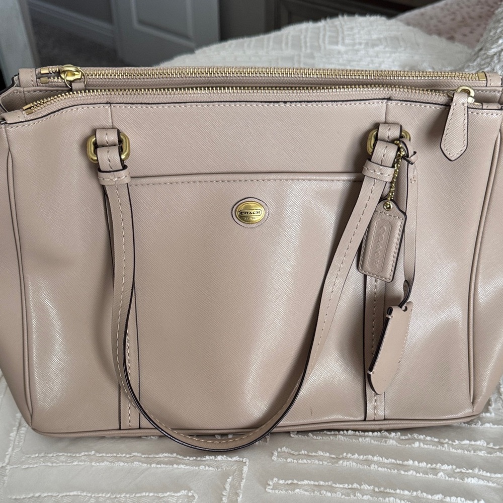 Coach Beige Leather Shoulder Bag